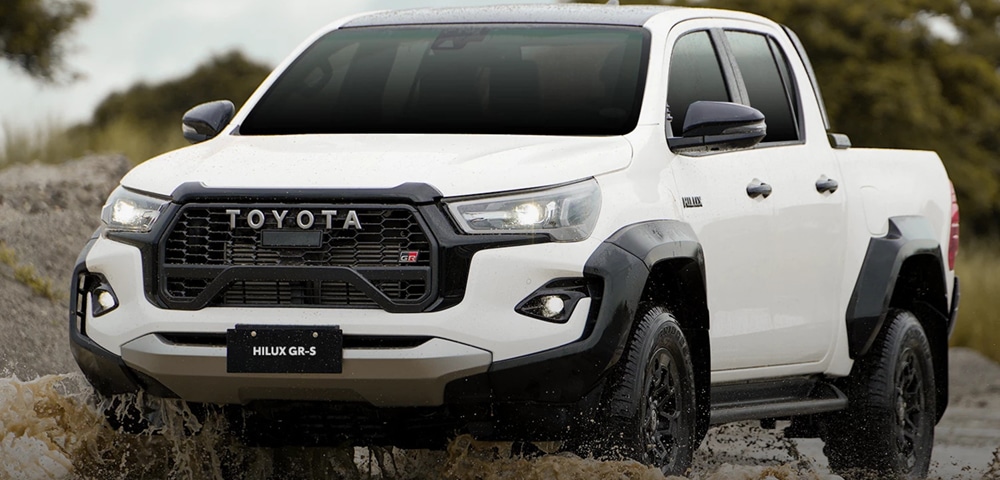 hilux features two